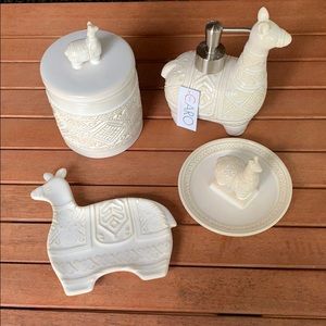 CARO LLAMA SET